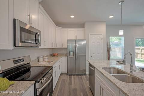 13784 Coral Drive, Jacksonville FL - photo 14 of 34