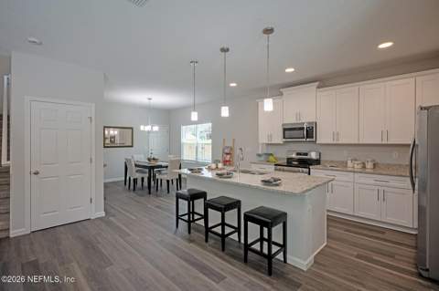 13784 Evergreen Drive, Jacksonville FL - photo 10 of 33