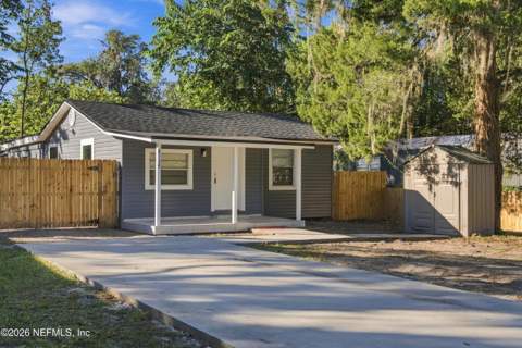 8334 Susie Street, Jacksonville FL - photo 6 of 45