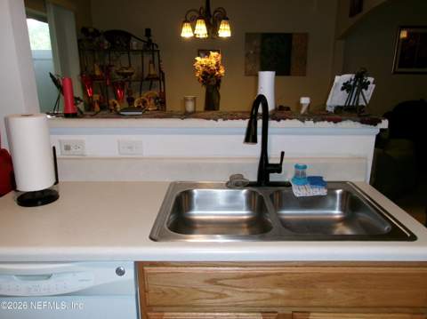 3734 Verde Gardens Circle, Jacksonville FL - photo 7 of 18