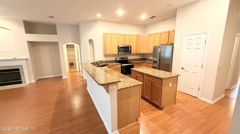 4 bedroom Single Family Residence at 3900 E Glendale Court, Pine Chase, Jacksonville — photo 4