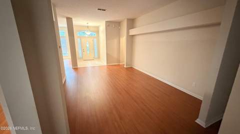 3900 E Glendale Court, Jacksonville FL - photo 8 of 22