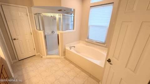 3900 E Glendale Court, Jacksonville FL - photo 9 of 22