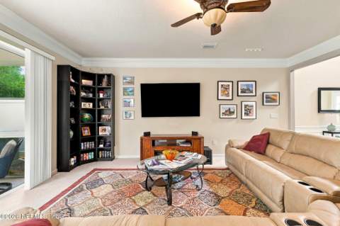 6493 Smooth Thorn Court, Jacksonville FL - photo 6 of 37