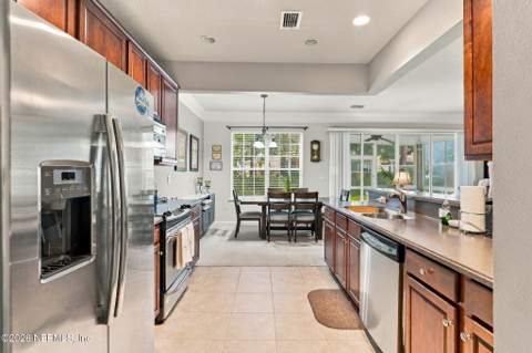 6493 Smooth Thorn Court, Jacksonville FL - photo 12 of 37