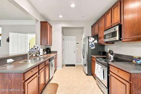 6493 Smooth Thorn Court, Jacksonville FL - photo 13 of 37