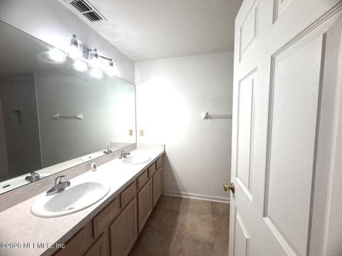 13715 N Richmond Park Drive #506, Jacksonville FL - photo 22 of 33