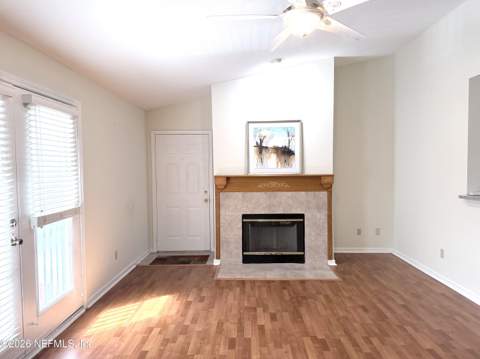 13715 N Richmond Park Drive #506, Jacksonville FL - photo 7 of 33