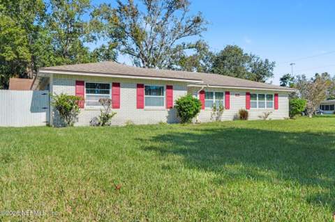 7904 Laffit Drive, Jacksonville FL - photo 6 of 30