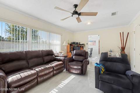 7904 Laffit Drive, Jacksonville FL - photo 16 of 30