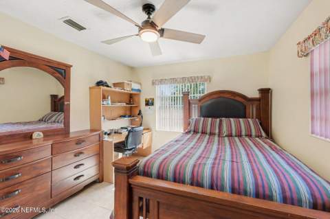 7904 Laffit Drive, Jacksonville FL - photo 22 of 30