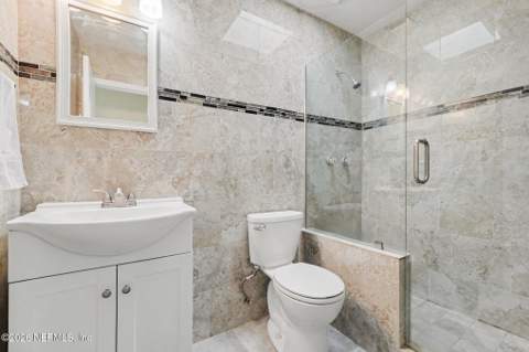 7904 Laffit Drive, Jacksonville FL - photo 24 of 30