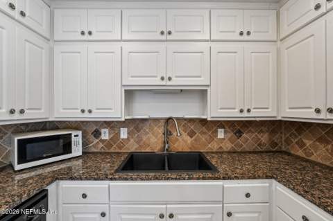 305 Hopkins Street, Neptune Beach FL - photo 8 of 42