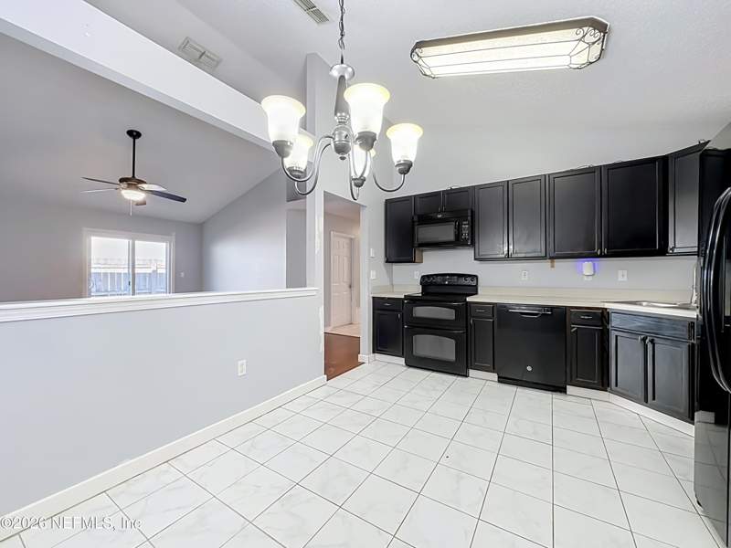 3 bedroom Single Family Residence at 3103 Wavering Lane, Glen Laurel, Middleburg — photo 2