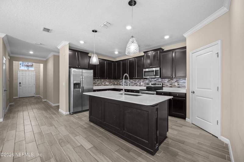 4 bedroom Single Family Residence at 7611 Rock Brook Drive, 16 Flat, Jacksonville — photo 4