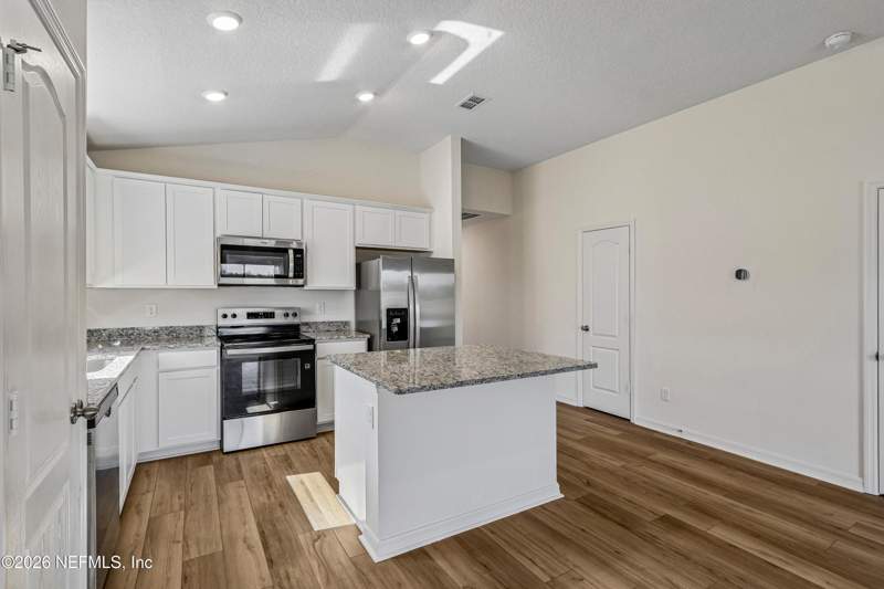 3 bedroom Single Family Residence at 7684 Recon Drive, Jacksonville, Jacksonville — photo 2