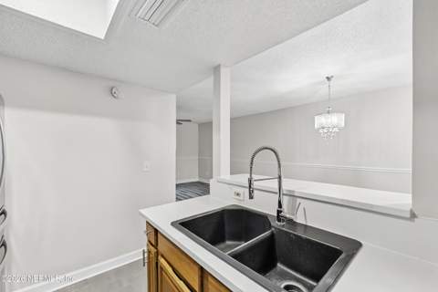 5548 Marathon Parkway, Jacksonville FL - photo 12 of 25