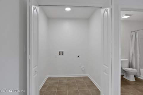 12221 Sand Lake Court, Jacksonville FL - photo 18 of 47