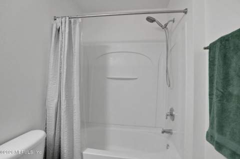 12221 Sand Lake Court, Jacksonville FL - photo 21 of 47
