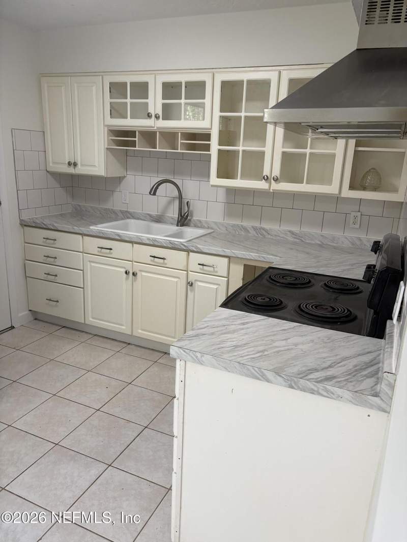 3 bedroom Single Family Residence at 9419 Little John Road, Sherwood Forest, Jacksonville — photo 2