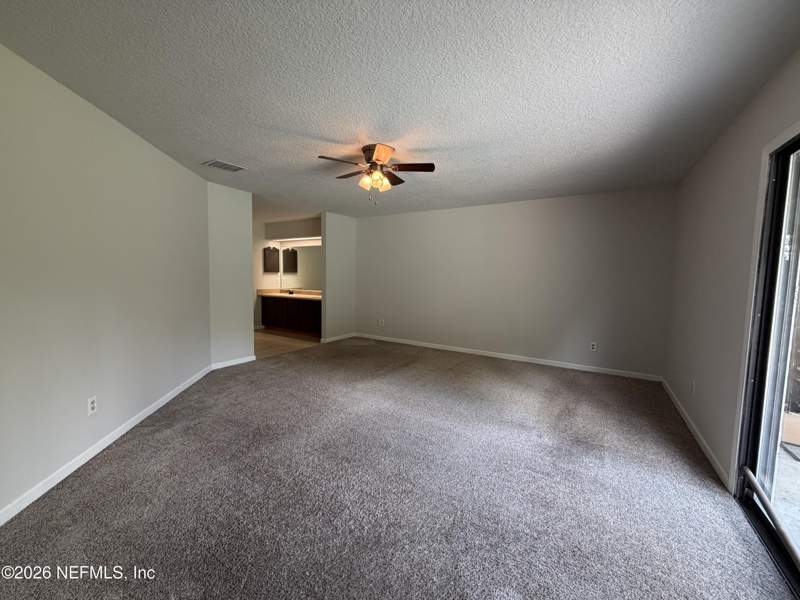 3 bedroom Single Family Residence at 10441 Old Plank Road, Confederate Crossing, Jacksonville — photo 4