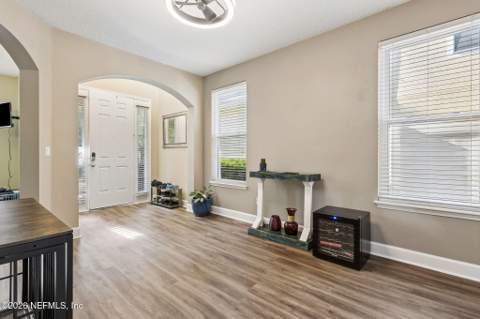12154 Backwind Drive, Jacksonville FL - photo 7 of 40