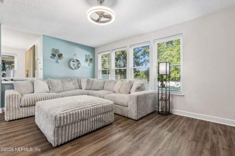 12154 Backwind Drive, Jacksonville FL - photo 17 of 40
