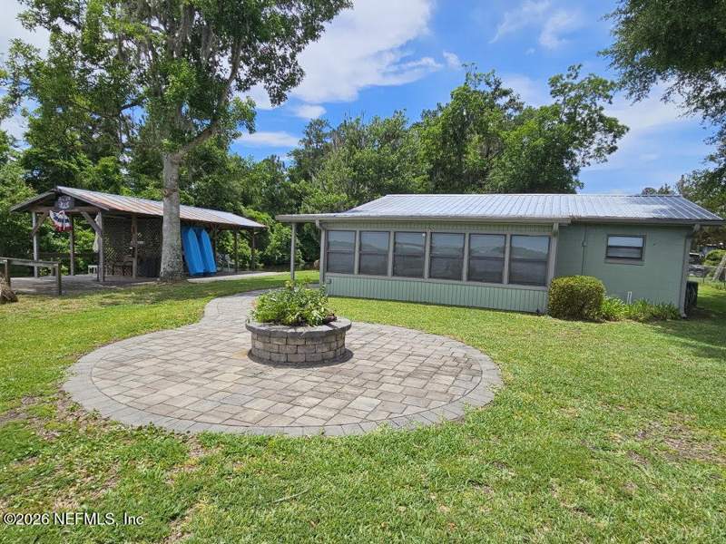 2 bedroom Single Family Residence at 150 Martin Street, Lakeside Hills, Florahome — photo 3