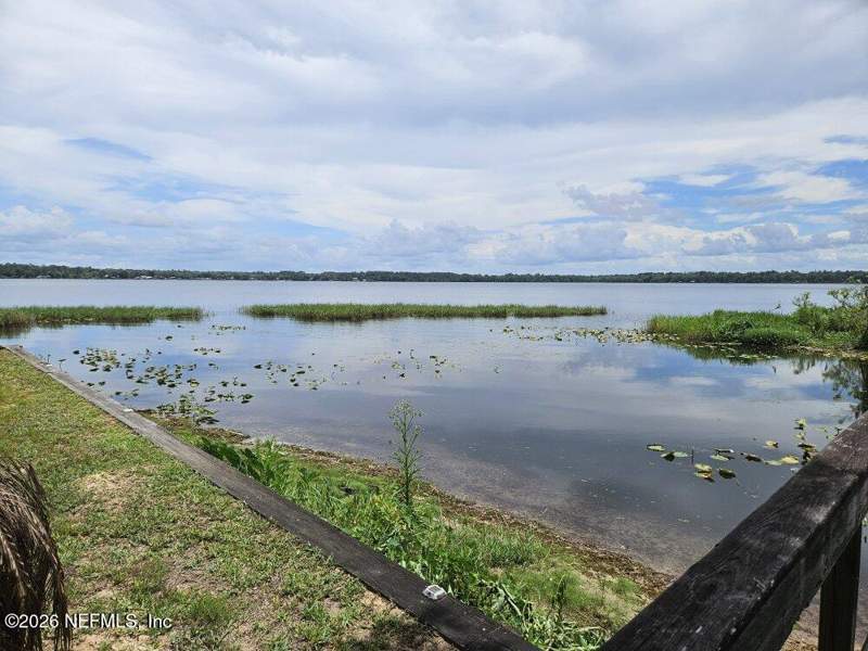 2 bedroom Single Family Residence at 150 Martin Street, Lakeside Hills, Florahome — photo 2