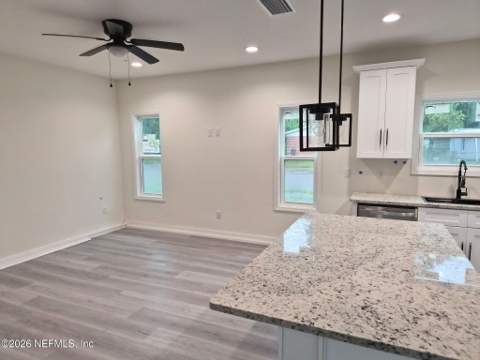 5235 Paris Avenue, Jacksonville FL - photo 7 of 9