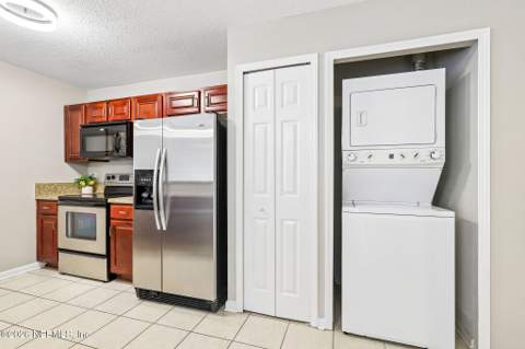6860 Skaff Avenue #2-13, Jacksonville FL - photo 23 of 31