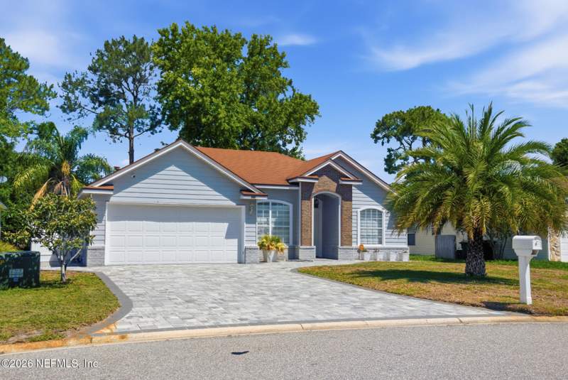 4 bedroom Single Family Residence at 1933 Willesdon Drive, Sutton Lakes, Jacksonville — photo 2