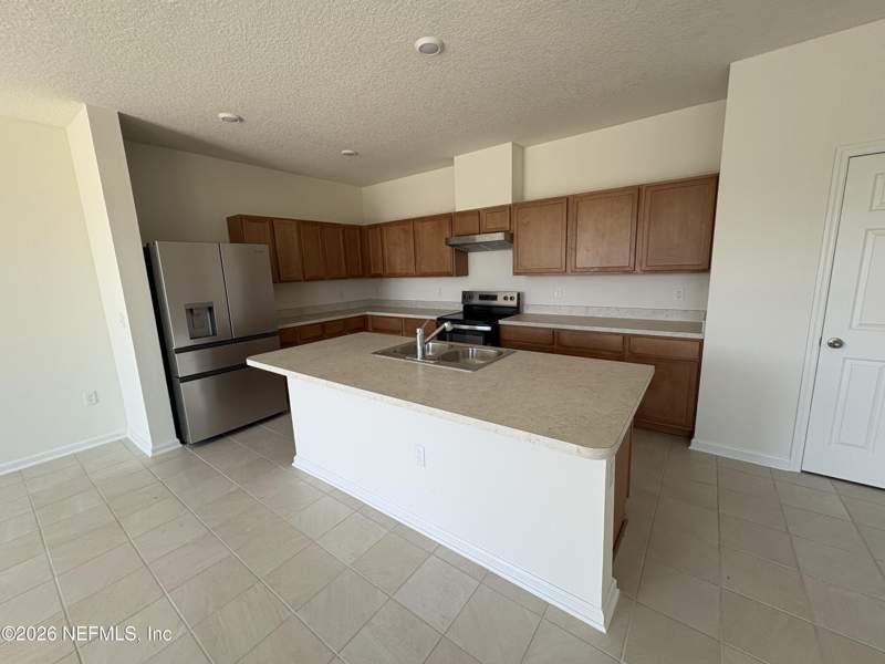 4 bedroom Single Family Residence at 8421 Hawkes Meadow Drive, Hawkes Meadow, Jacksonville — photo 2