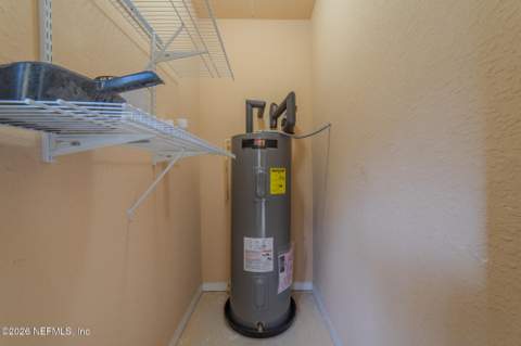 8539 Gate Parkway #633, Jacksonville FL - photo 20 of 34