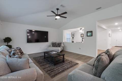 1558 Tanoan Drive, Jacksonville FL - photo 7 of 37