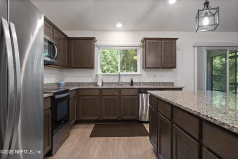 1558 Tanoan Drive, Jacksonville FL - photo 15 of 37