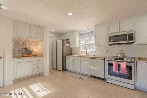 10 Freedom Way, Jacksonville Beach FL - photo 8 of 23
