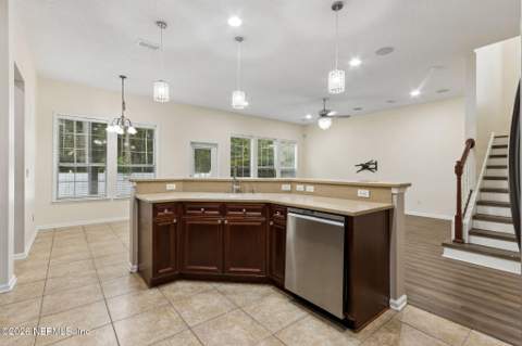 6310 Battlegate Road, Jacksonville FL - photo 22 of 65