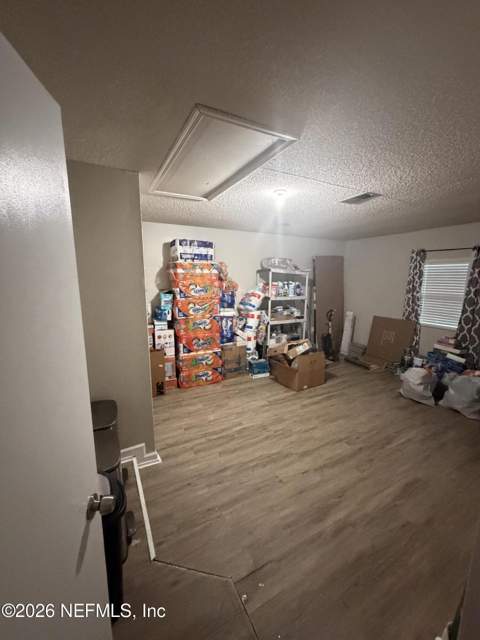 5821 Liska Drive, Jacksonville FL - photo 6 of 18