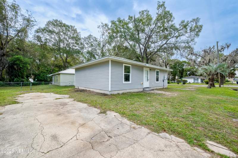 2 bedroom Single Family Residence at 419 W Utah Street, Sunny Acres, Starke — photo 4