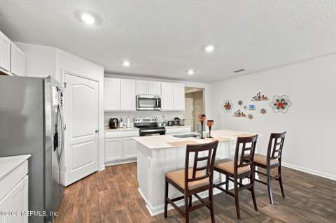 5597 Rustic Thorn Road, Jacksonville FL - photo 9 of 38