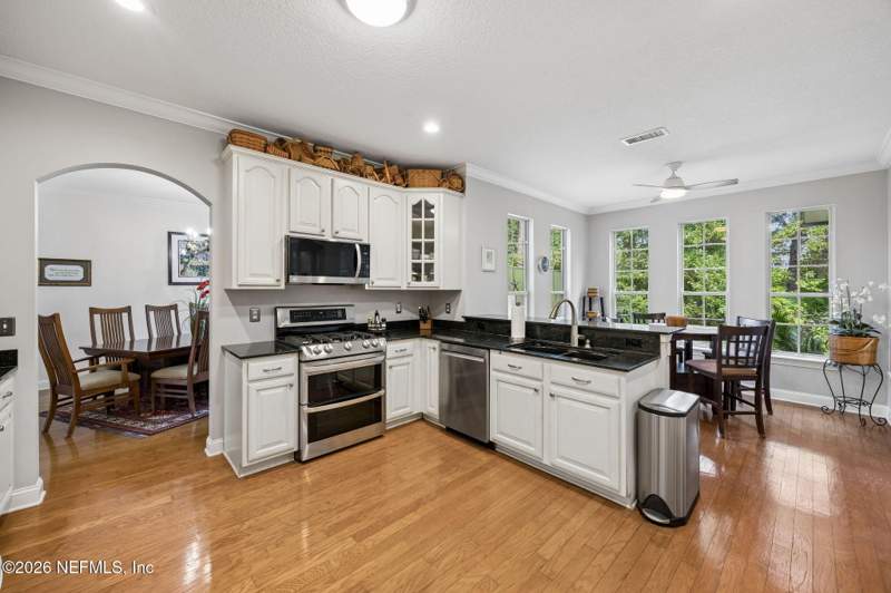 4 bedroom Single Family Residence at 2884 Landyns Circle, Landyns Lake, Amelia Island — photo 5