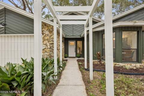 12159 Spiney Ridge Drive, Jacksonville FL - photo 6 of 48