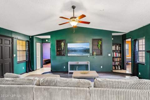 7713 Pepper Circle, Jacksonville FL - photo 12 of 45