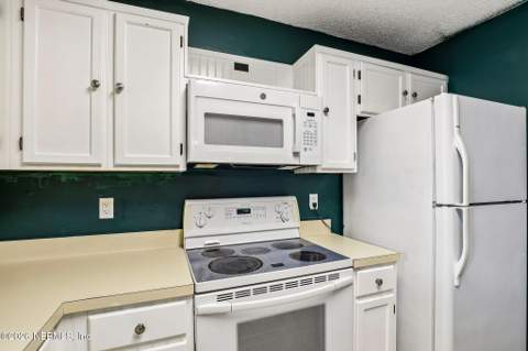 7713 Pepper Circle, Jacksonville FL - photo 23 of 45