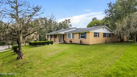 6926 Hanson Drive, Jacksonville FL - photo 6 of 43
