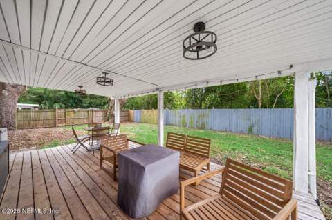 5926 Maple Leaf Drive, Jacksonville FL - photo 20 of 28