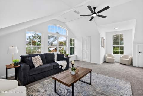 1005 9th Avenue, Jacksonville Beach FL - photo 9 of 38