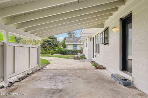 7918 Naranja Drive, Jacksonville FL - photo 6 of 38