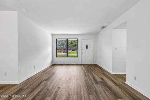 7918 Naranja Drive, Jacksonville FL - photo 10 of 38